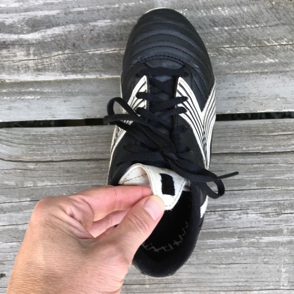 Diadora Veneto Kid’s Soccer Cleats - Picture 6 of 8